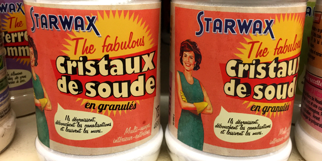 Quelle est la différence entre les cristaux de soude et le bicarbonate de soude ? Quelle est l'utilité?