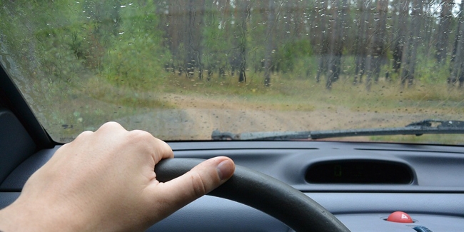 Comment enlever la résine d'une carrosserie de voiture ?