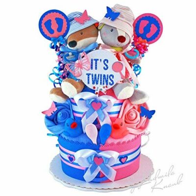 MomsStory – Jumeaux de gâteau de couches |  Cadeau de couches bricolage |  Cadeau bébé pour naissance Baptême Baby party | Gâteau bébé 2 étages (bleu-rose) cadeau de naissance avec doudou tétine couches & plus