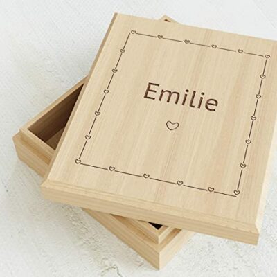 boîte de rangement en bois sendmoments avec gravure individuelle du nom, idée cadeau originale, boîte à souvenirs personnalisée 113 x 130 mm avec motif cœur, boîte pour enfants avec nom et design