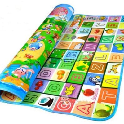 Tapis de jeu pour bébé Tapis rampant pour enfants Fantasy Kingdom Fruit Lettres Jeu d'impression graphique Jeu Tapis de pique-nique (1,8 x 2 m, vert)