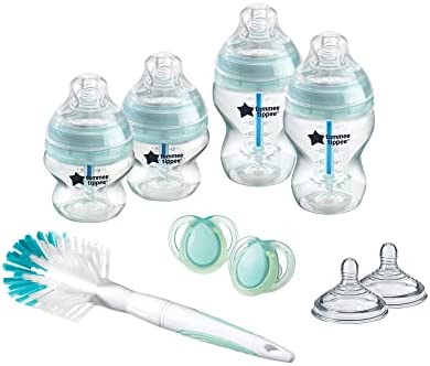 Tommee Tippee Set Biberon Nouveau-né Closer to Nature, 2 Tétines Imitation Lait Maternel avec Valve Anti-Colique, 2x 260ml - 2x 150ml Biberons, 1 Sucette 0-6m, 1 Goupillon, Transparent