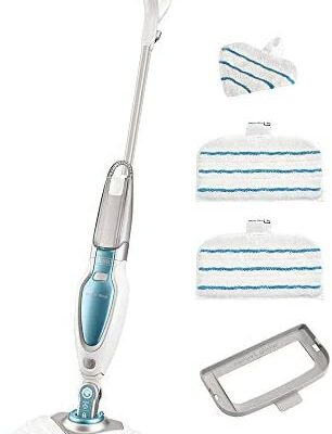 BLACK+DECKER - Balai vapeur avec 4 accessoires - Nettoyeur de sol 1600W - Multi surface - Temps de chauffe 15 secondes - Tête déformable - Réservoir d'eau 460 ml - Nettoyage parfait - FSM1630-QS